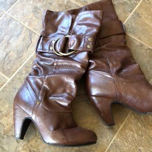 Cute brown boots